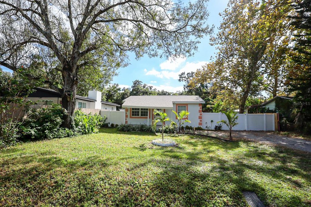 Photo of 6511 24th Avenue S, Tampa, FL 33619 (MLS # TB8445487)