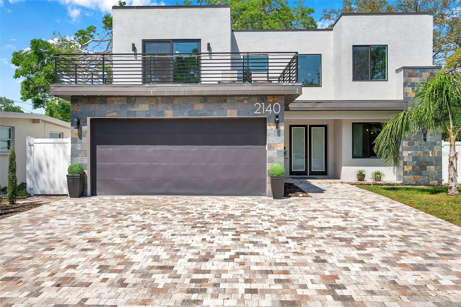 2140 CATALINA DRIVE