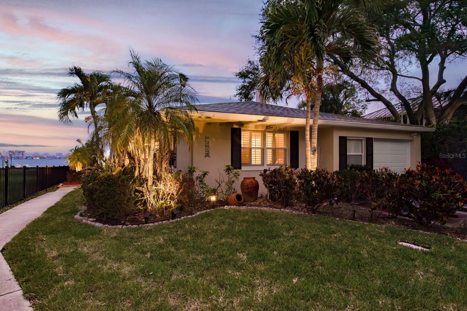 1748 SUNSET DRIVE