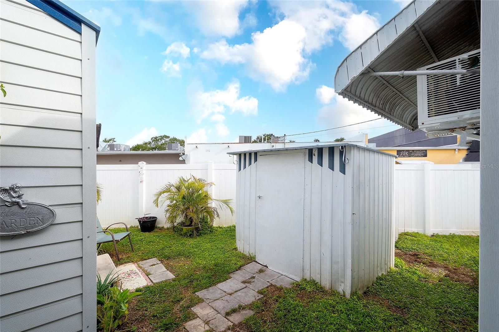 MOBILE ESTATES - Residential