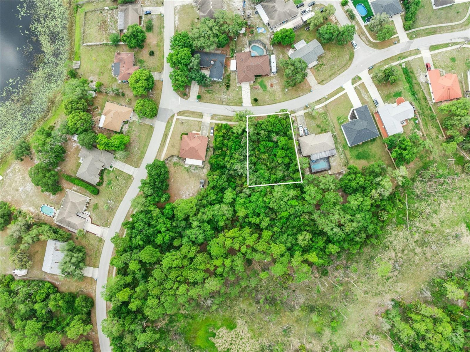 1672 GREGORY DRIVE