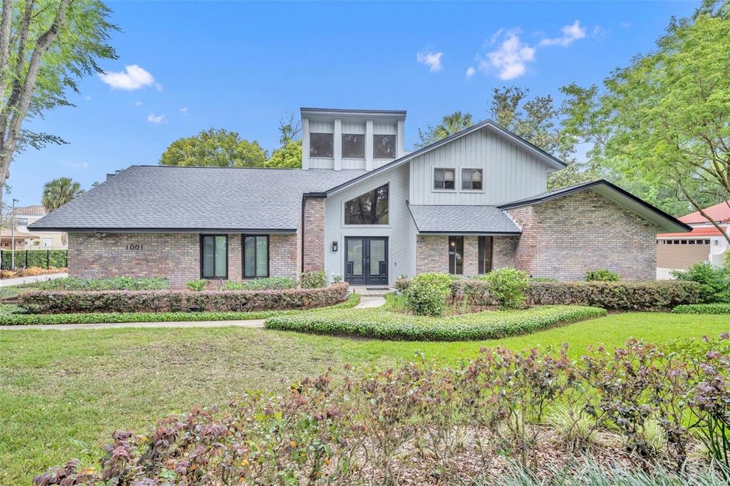 Photo of 1001 Versailles Court, Maitland, FL 32751 (MLS # O6401795)