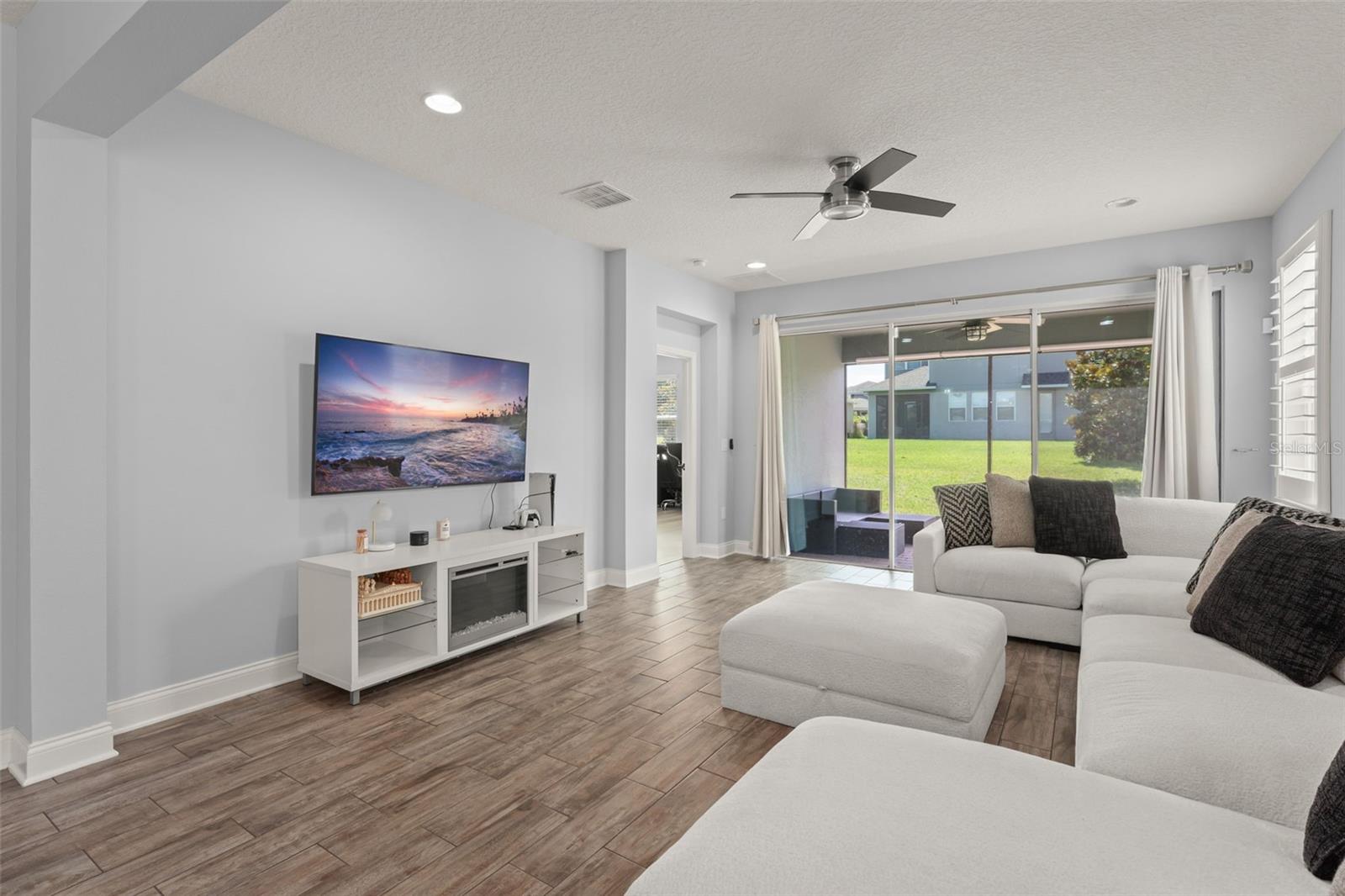 SUMMERLAKE PD PH 4B - Residential
