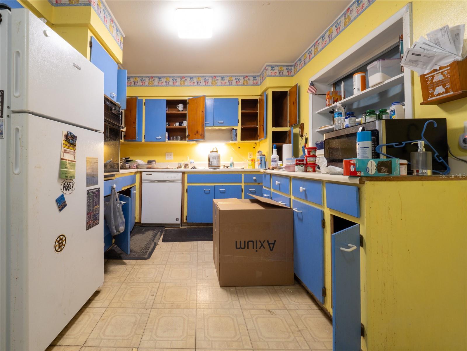 313 BEVERLY BOULEVARD