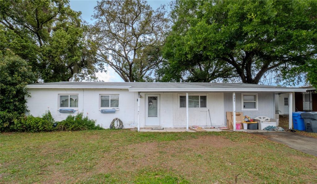 Photo of 313 Beverly Boulevard, Brandon, FL 33511 (MLS # TB8493081)