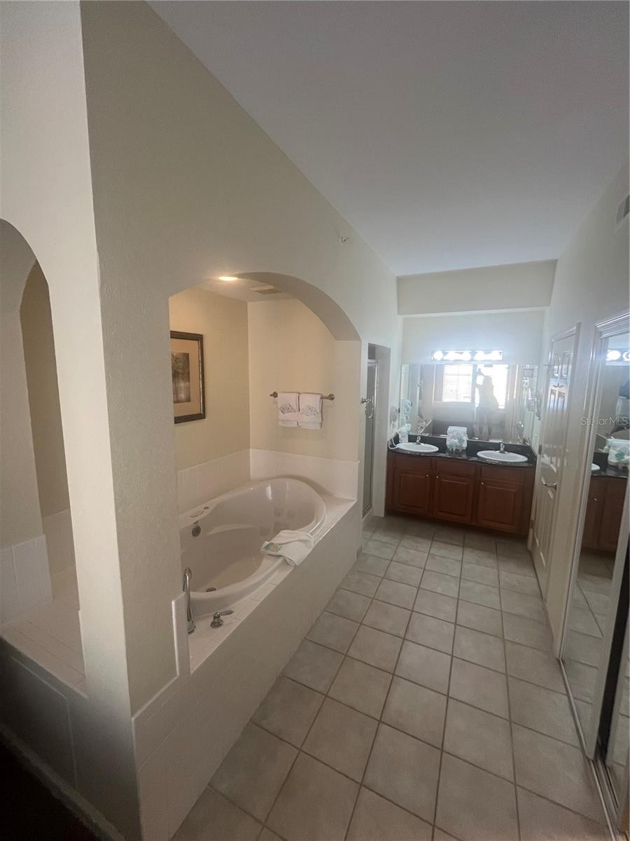 LAKE BUENA VISTA RESIDENCE VILLAGE I - Residential