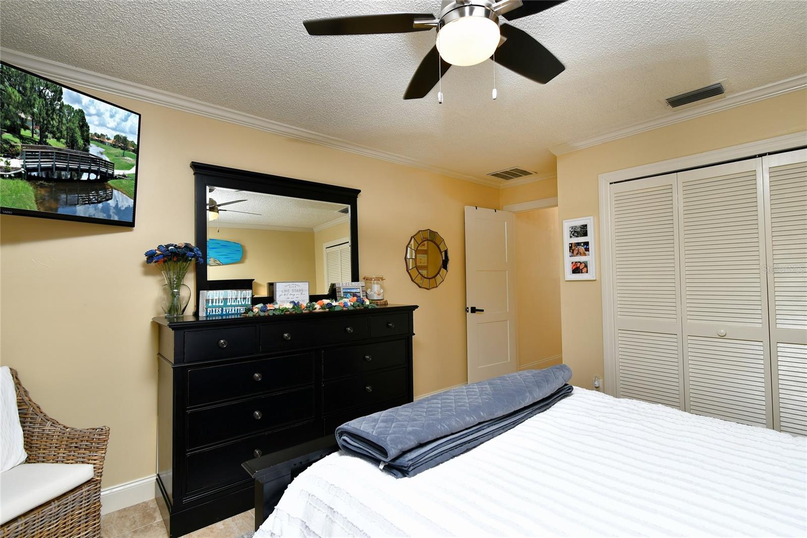 ADMIRALTY VILLAGE CONDO - Residential