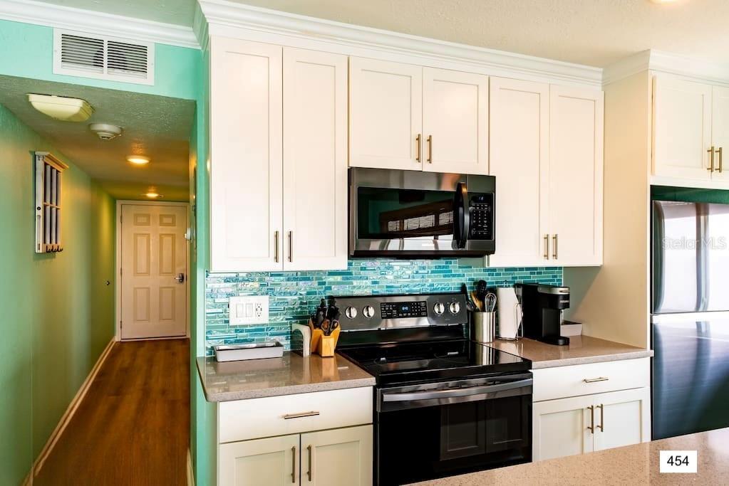 SAILPORT RESORT CONDO ON - Residential Income