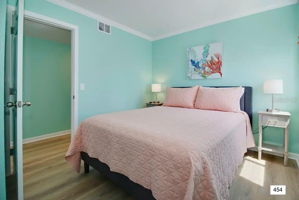 SAILPORT RESORT CONDO ON - Residential Income