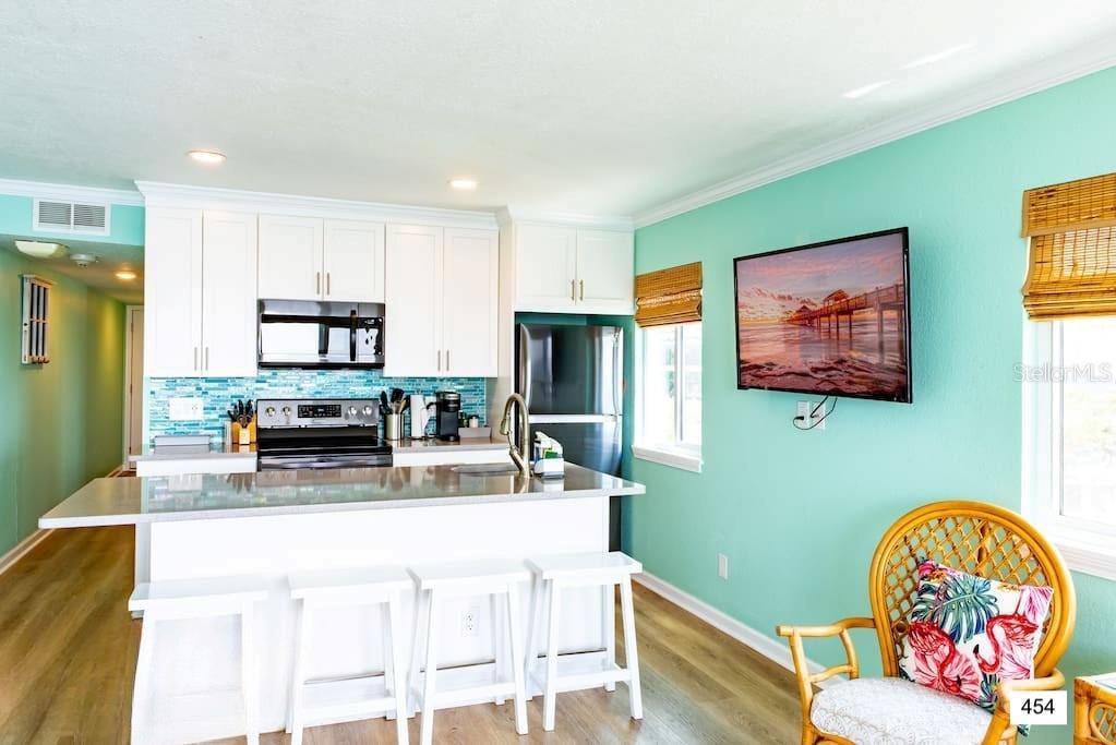 SAILPORT RESORT CONDO ON - Residential Income