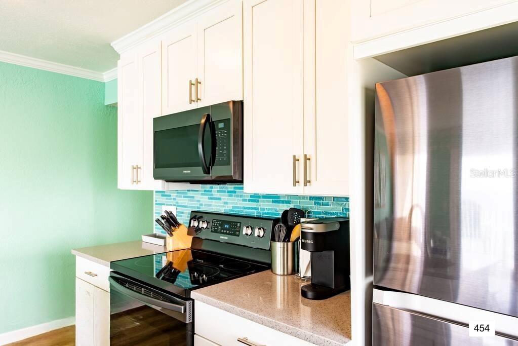 SAILPORT RESORT CONDO ON - Residential Income