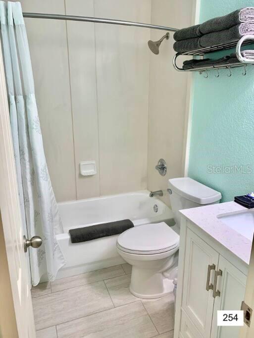 SAILPORT RESORT CONDO ON - Residential Income