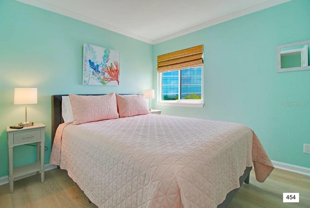 SAILPORT RESORT CONDO ON - Residential Income