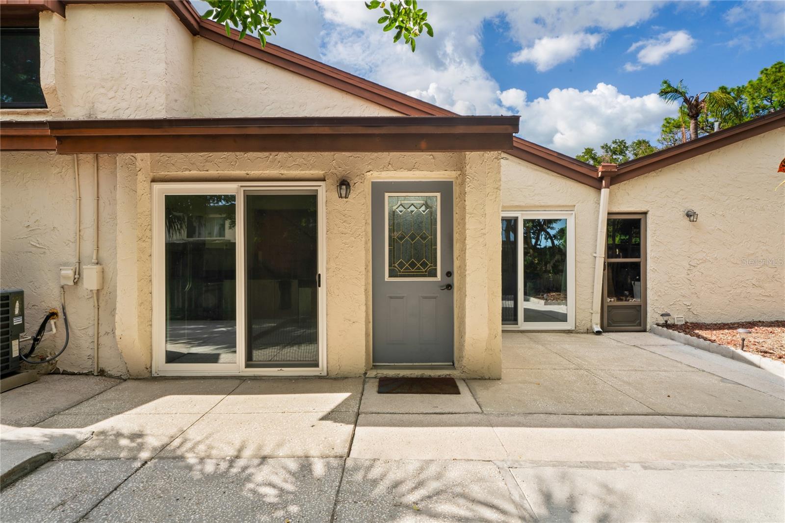 2095 SUNSET POINT ROAD 2201