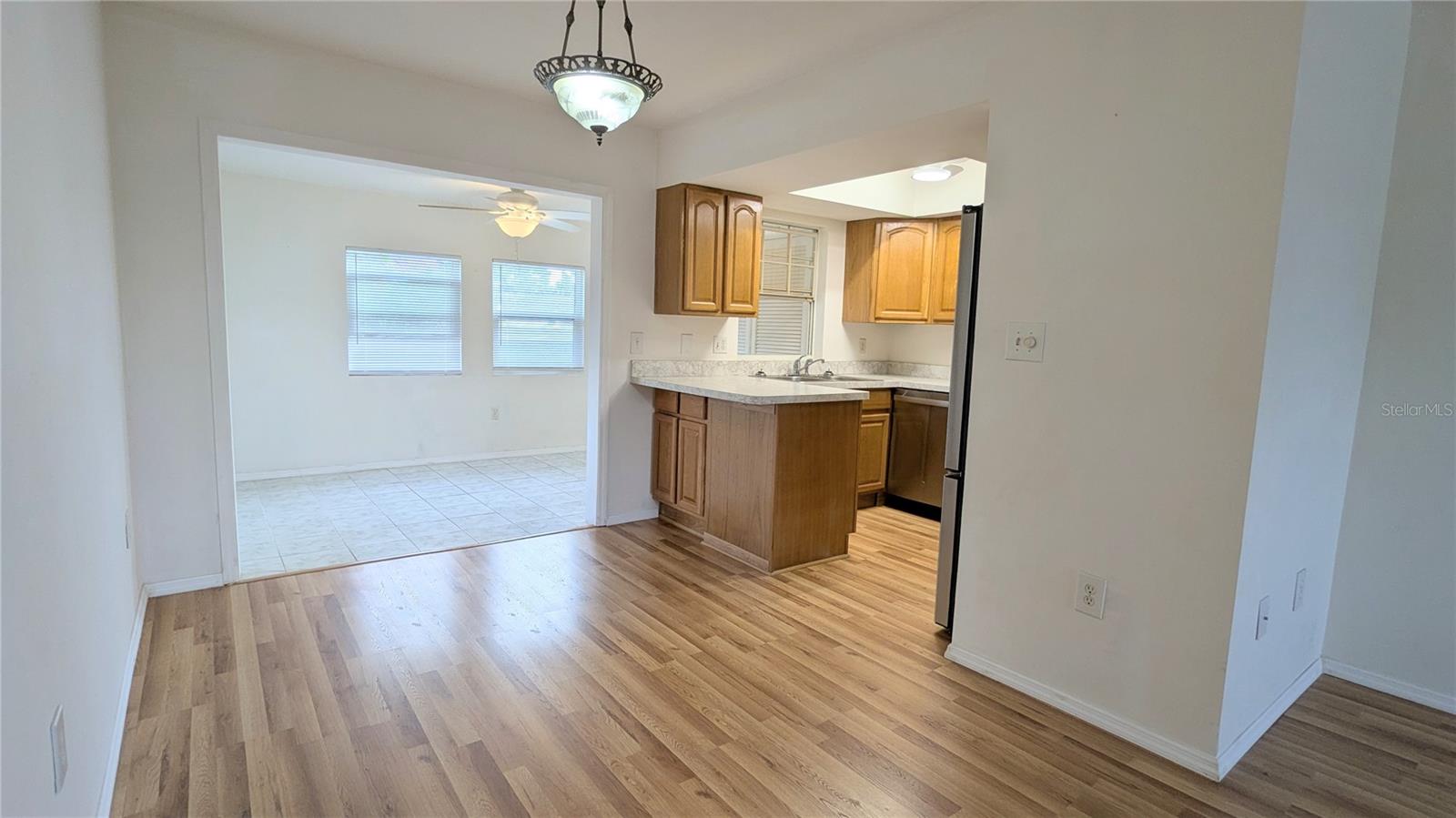 MARIA MANOR - Residential