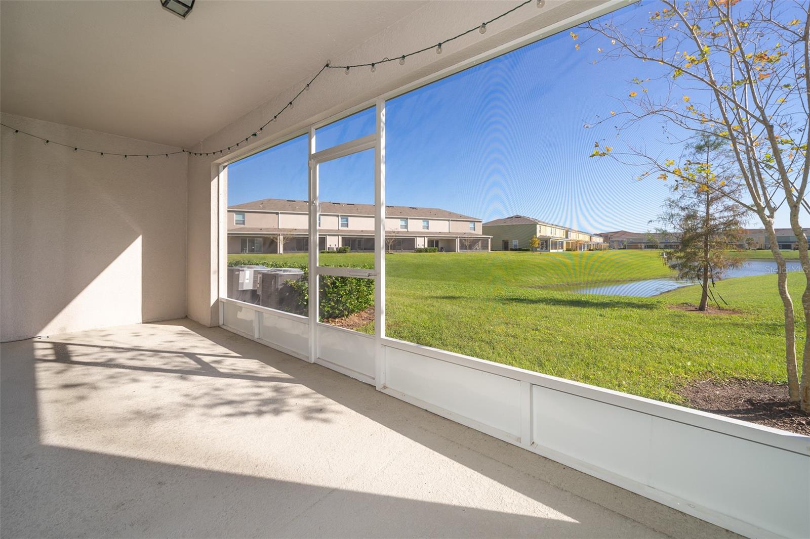 LAKE BLUFF - Residential Lease