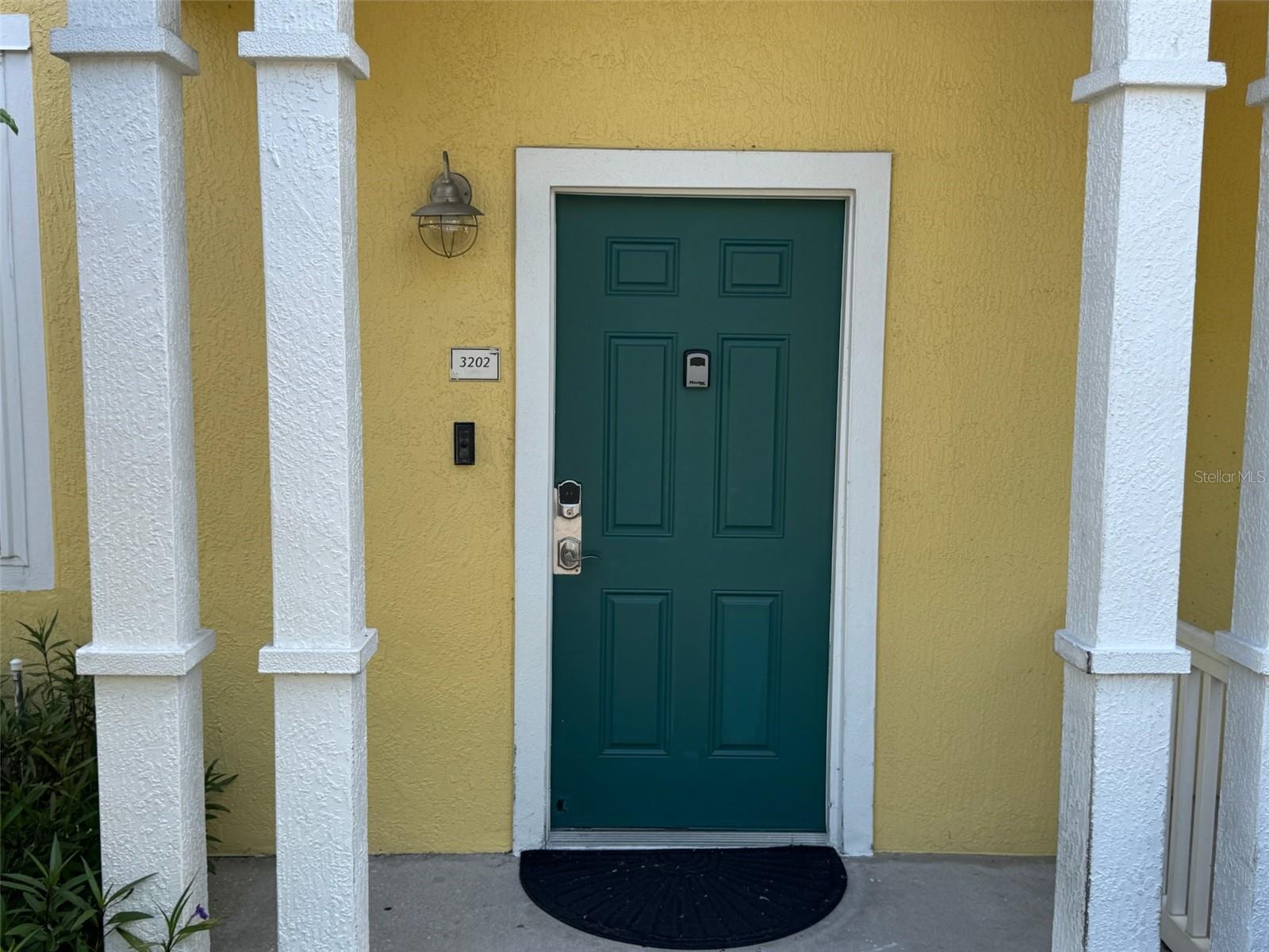 RUNAWAY BEACH CLUB - Residential