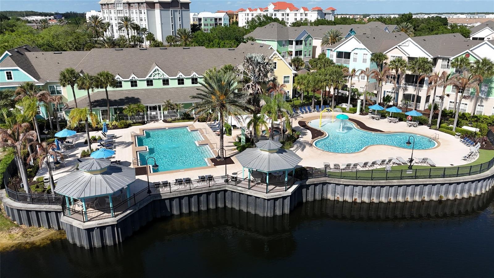 RUNAWAY BEACH CLUB - Residential