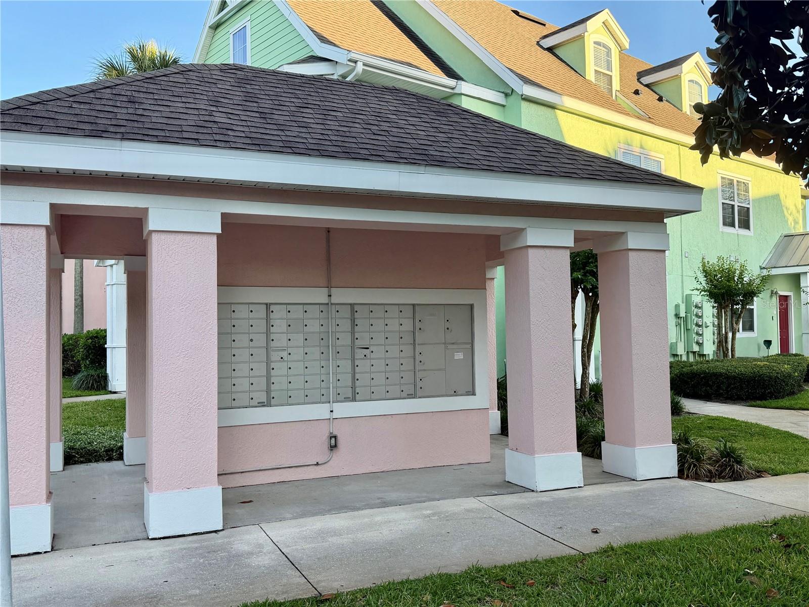 RUNAWAY BEACH CLUB - Residential