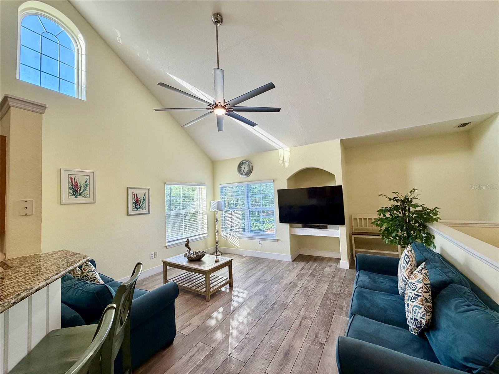 RUNAWAY BEACH CLUB - Residential