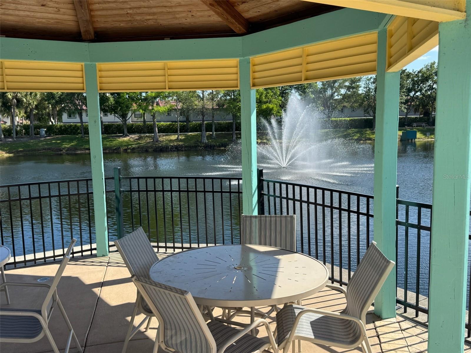 RUNAWAY BEACH CLUB - Residential