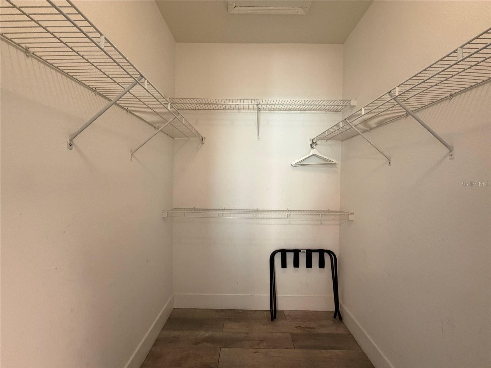 RUNAWAY BEACH CLUB - Residential