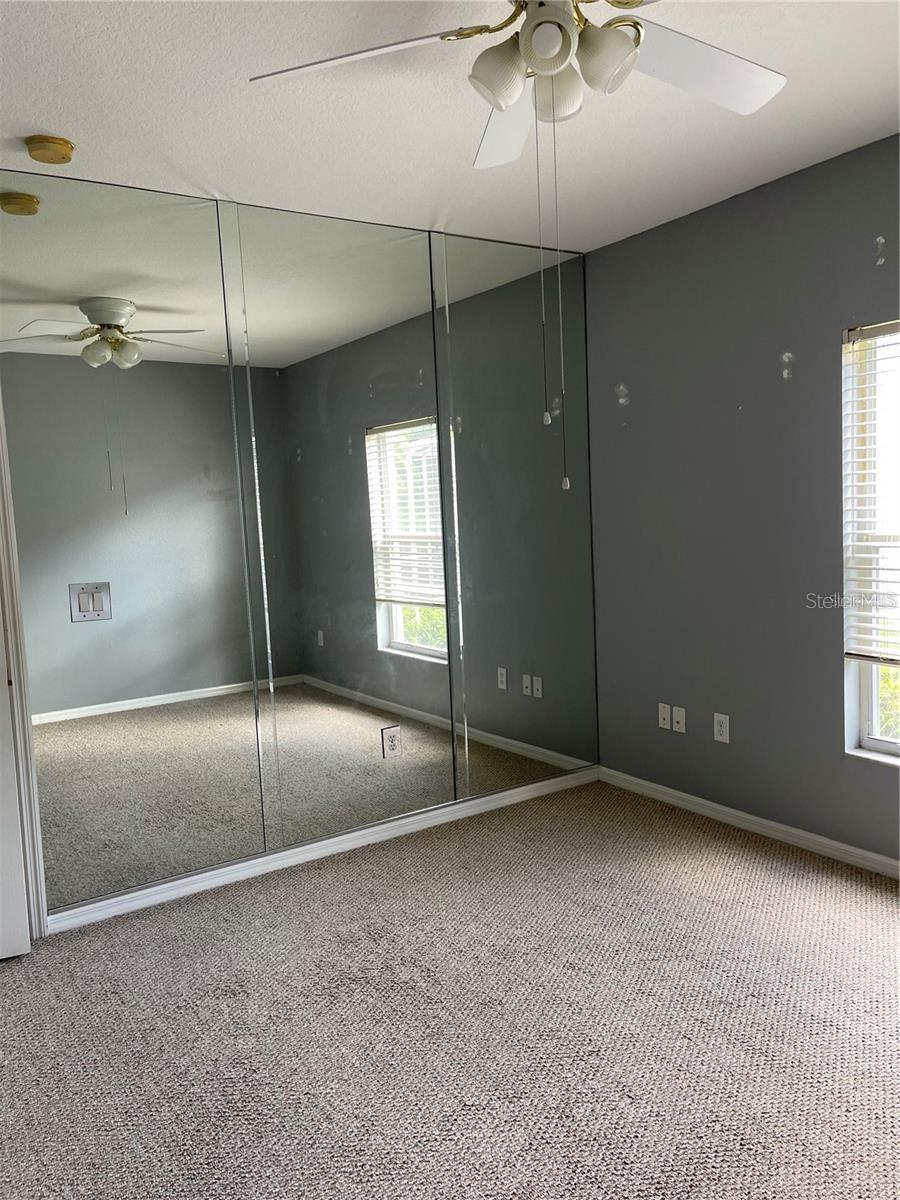 LEXINGTON OAKS PH 01 - Residential Lease