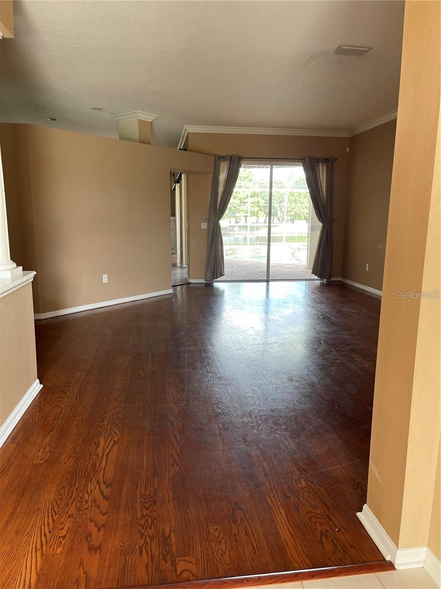 LEXINGTON OAKS PH 01 - Residential Lease