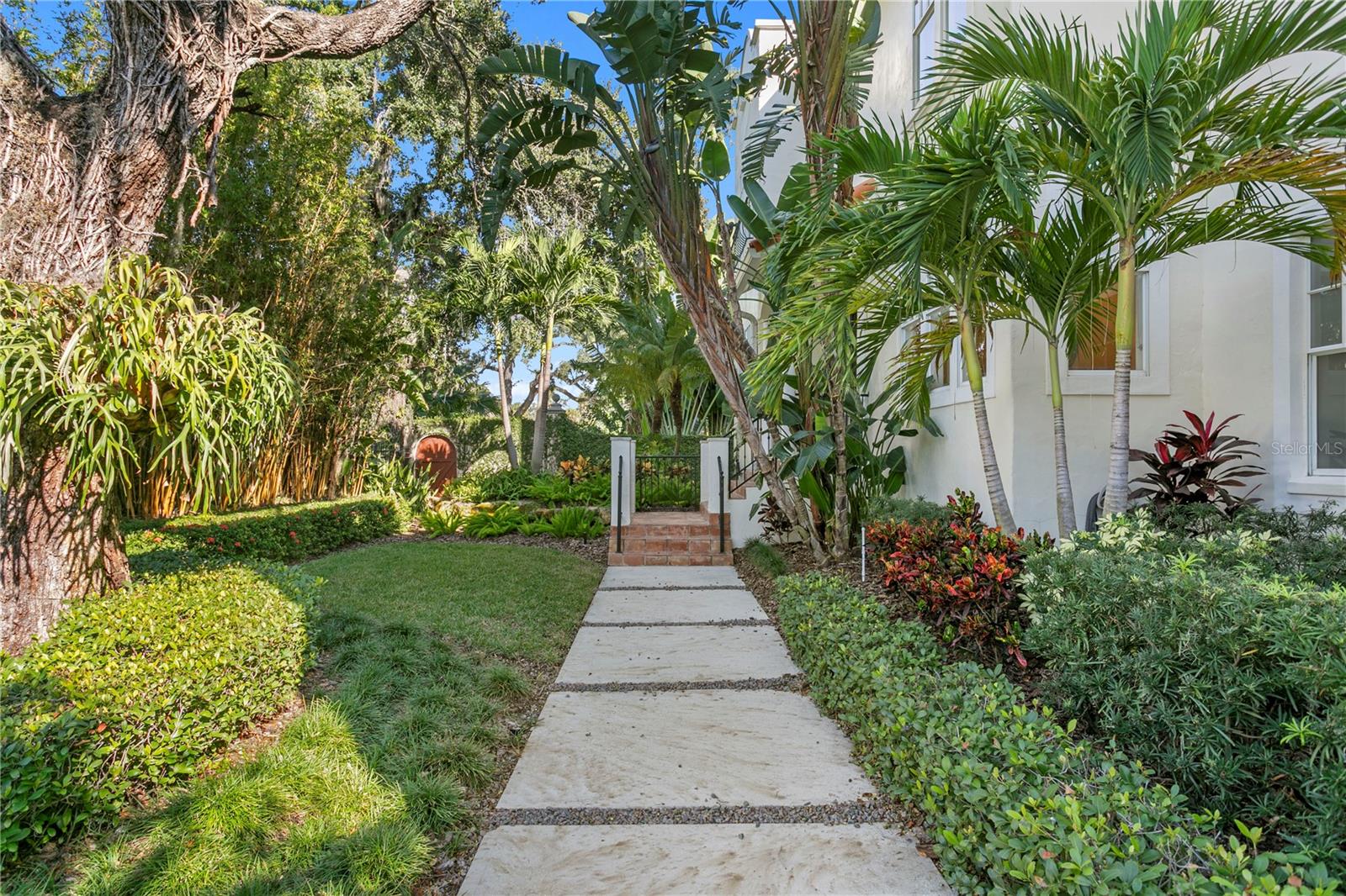 SUNSET PARK - Residential