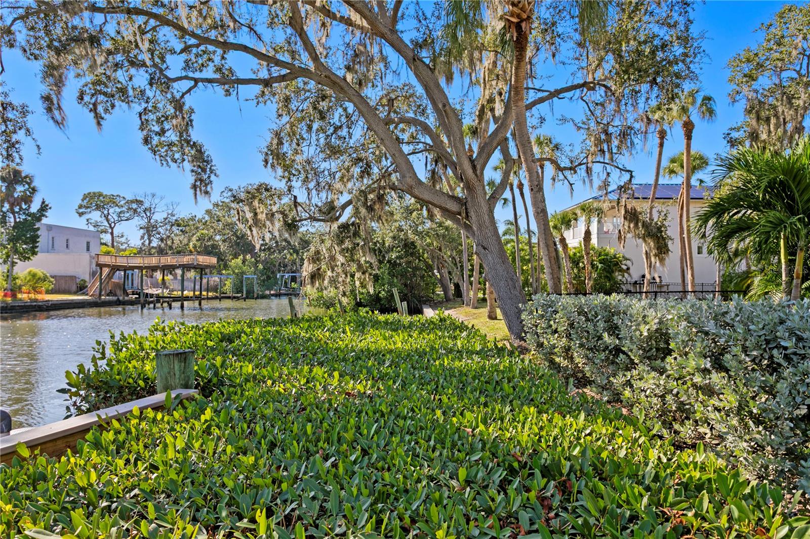 SUNSET PARK - Residential