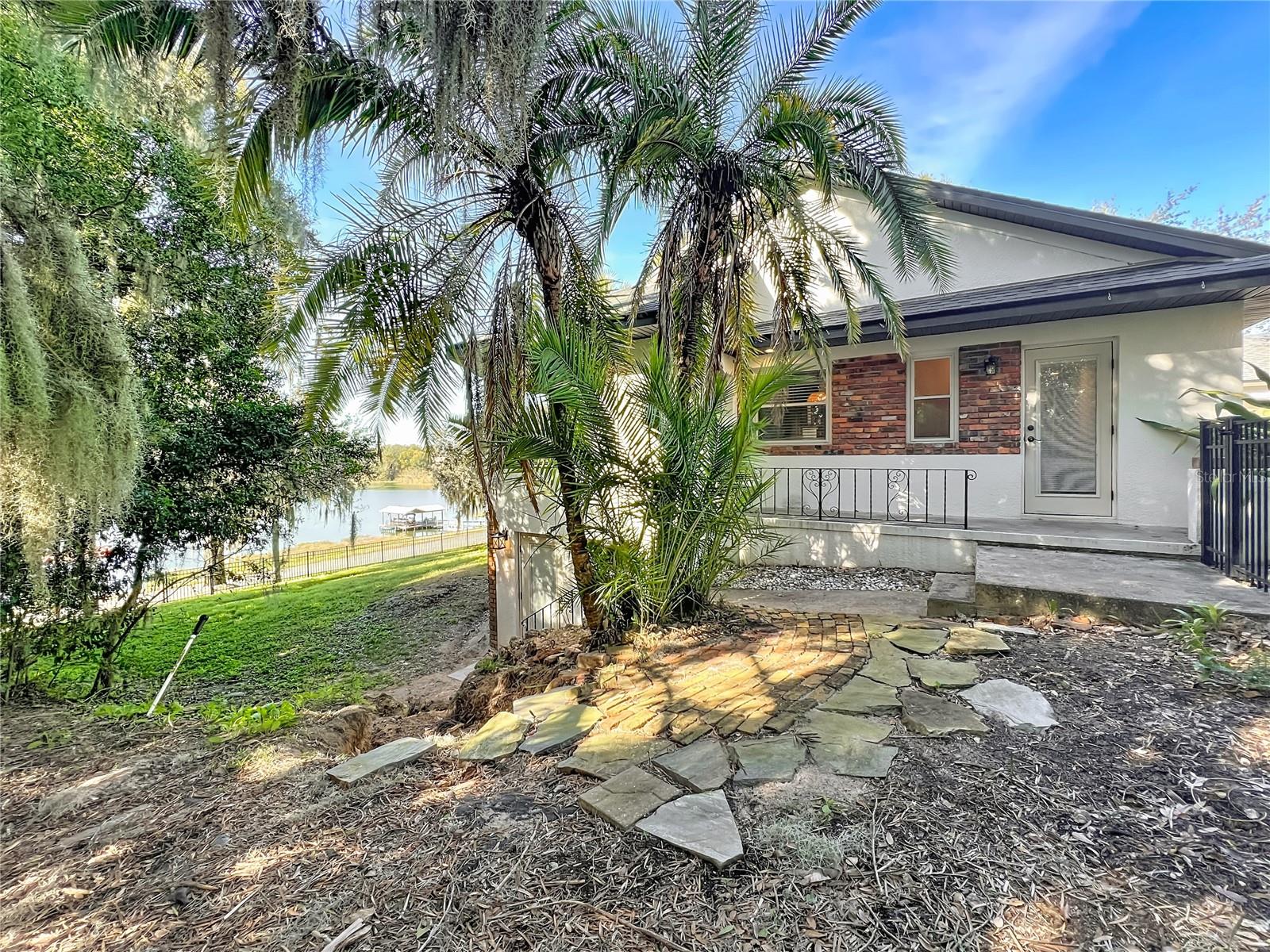 RAINBOW RIDGE - Residential