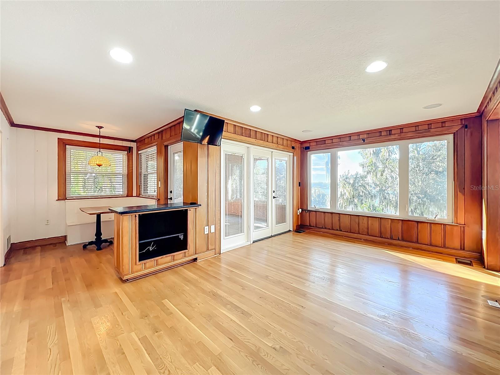 RAINBOW RIDGE - Residential