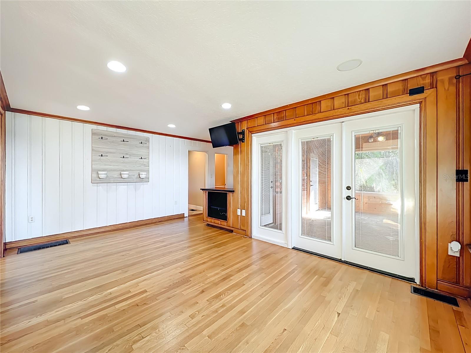 RAINBOW RIDGE - Residential