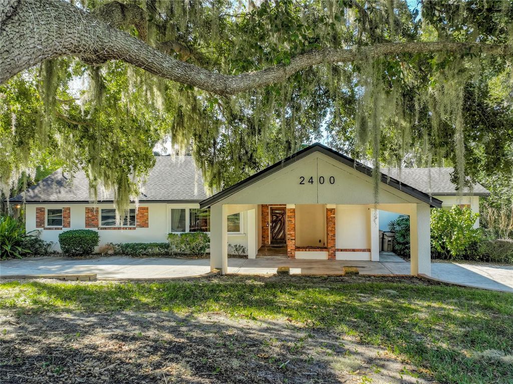 Photo of 2400 Topping Place, Eustis, FL 32726 (MLS # G5107049)