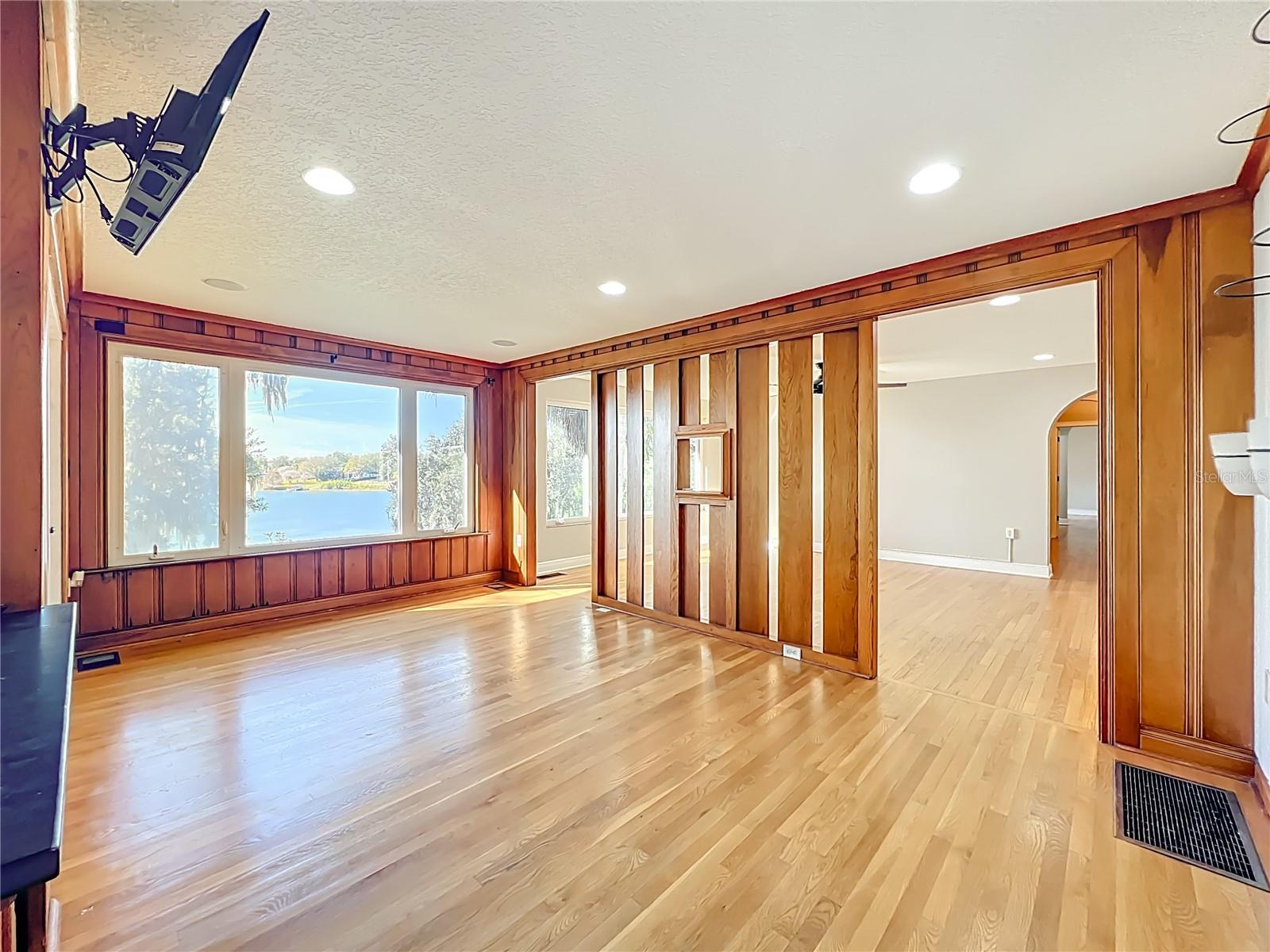 RAINBOW RIDGE - Residential