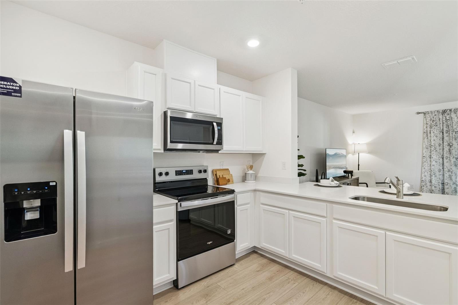 OAK POINTE - Residential