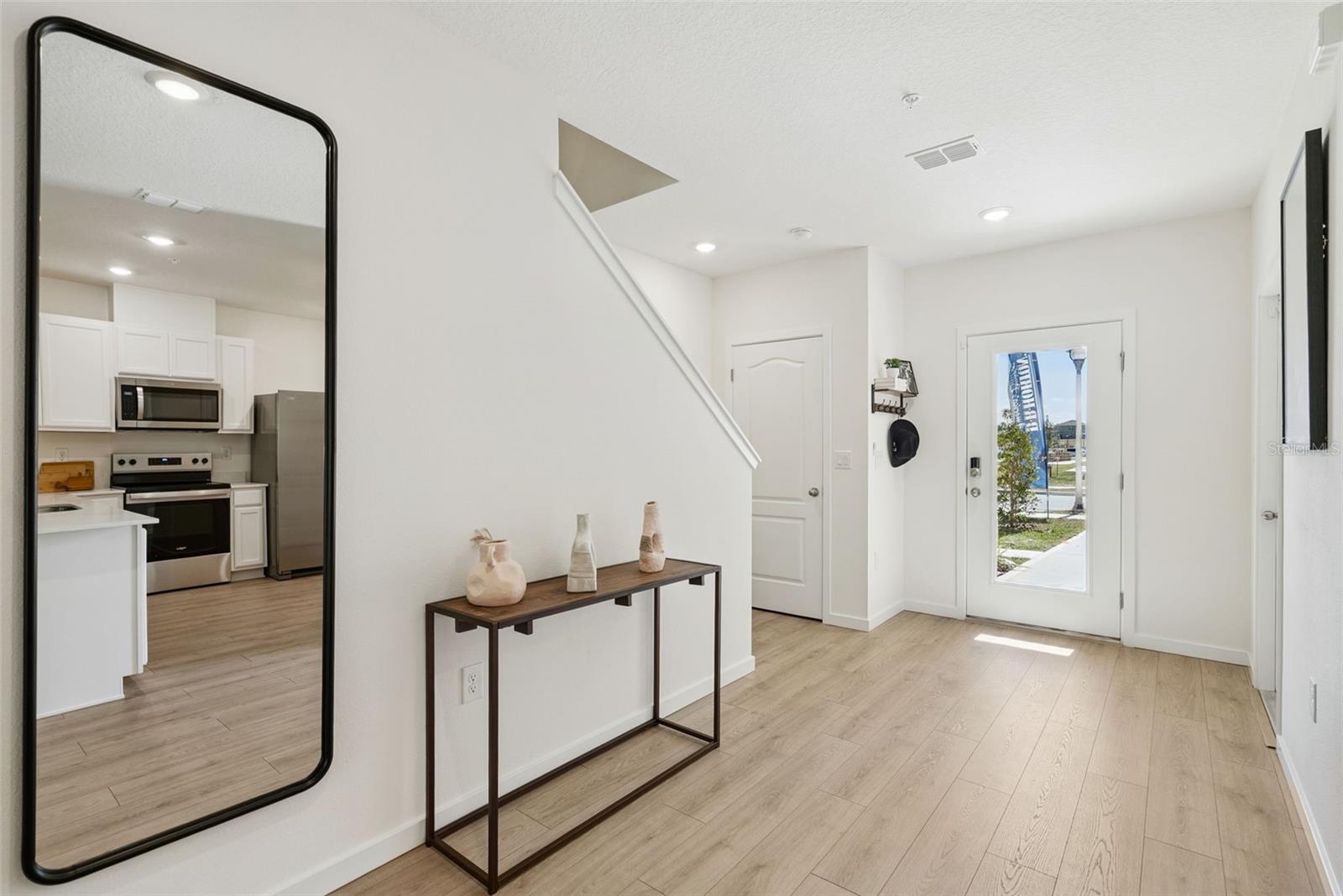 OAK POINTE - Residential