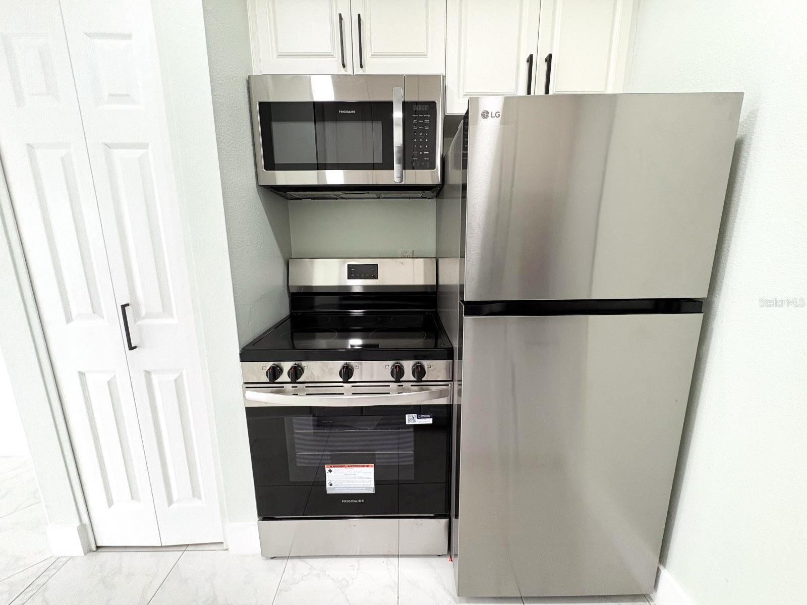 WATERSIDE CONDO II - Residential