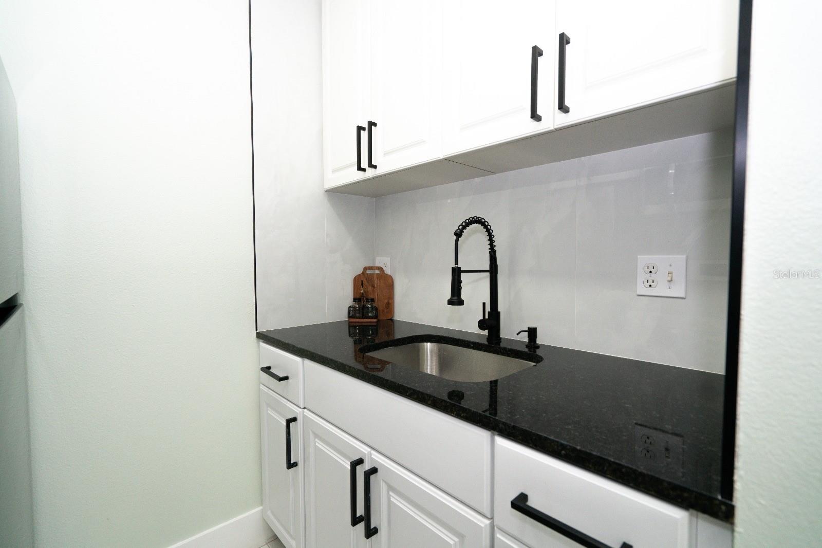 WATERSIDE CONDO II - Residential