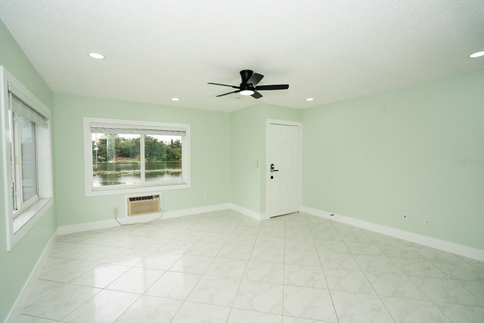 WATERSIDE CONDO II - Residential