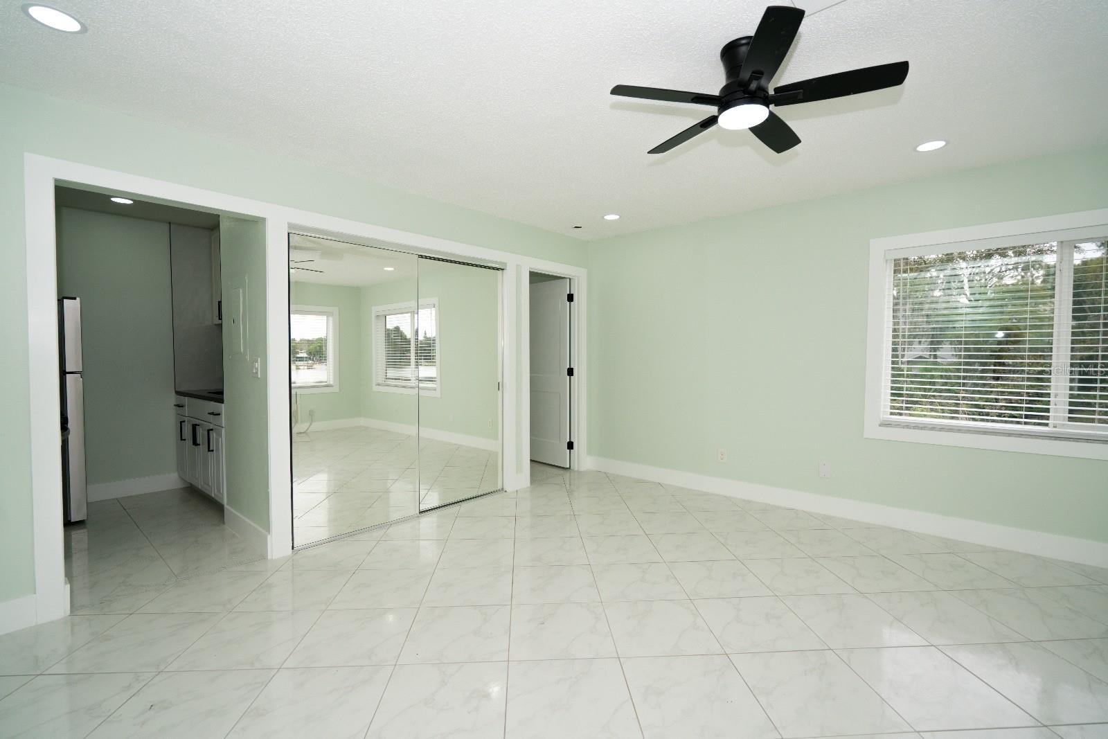 WATERSIDE CONDO II - Residential