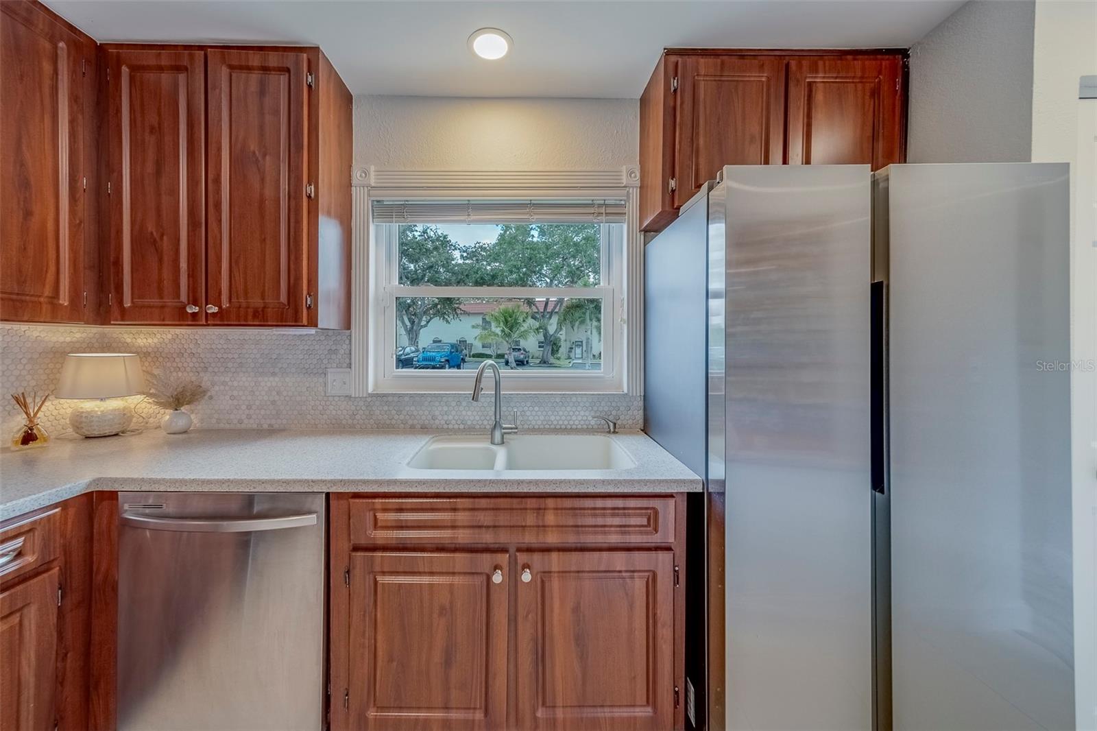 2700 BAYSHORE BOULEVARD 588