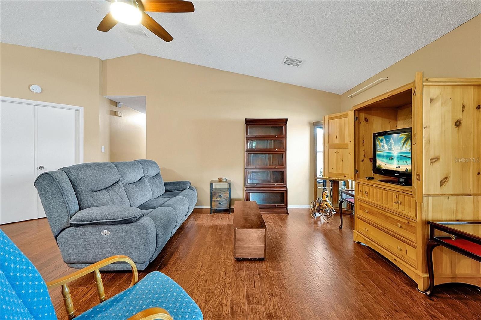 9236 BATON ROUGE DRIVE