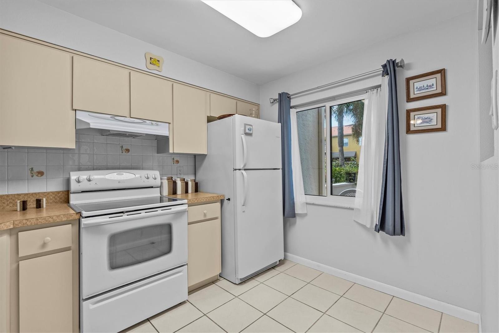 TARPON COVE CONDO - Residential