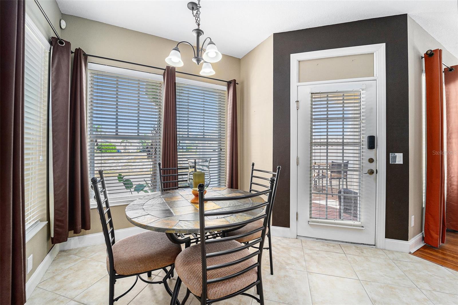 TOWNHOMES AT COMPASS POINTE - Residential