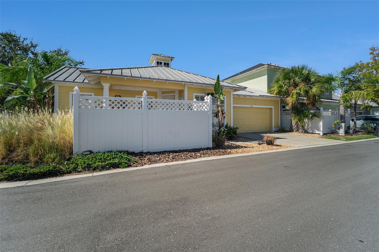 TOWNHOMES AT COMPASS POINTE - Residential