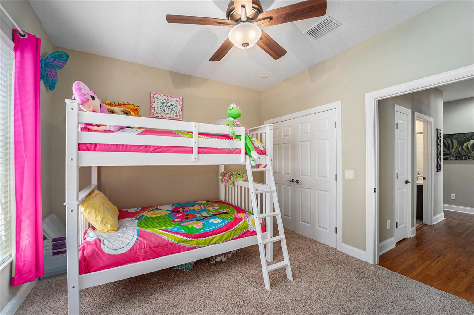 TOWNHOMES AT COMPASS POINTE - Residential