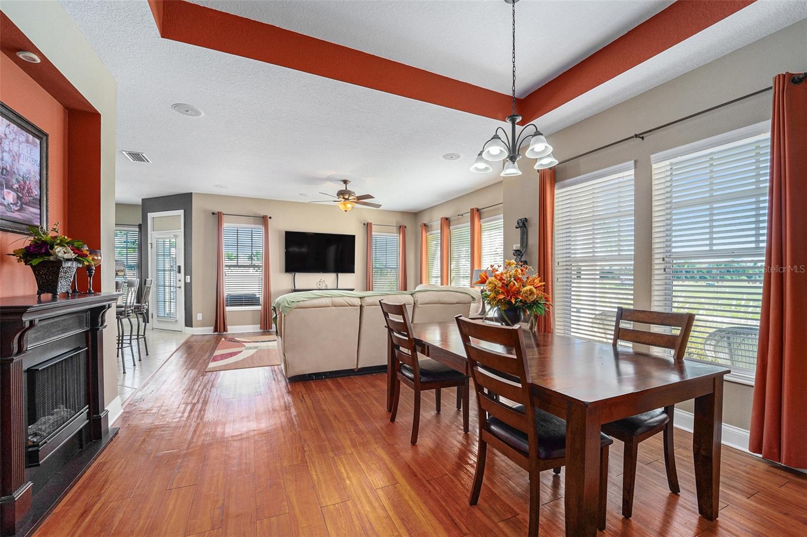 TOWNHOMES AT COMPASS POINTE - Residential