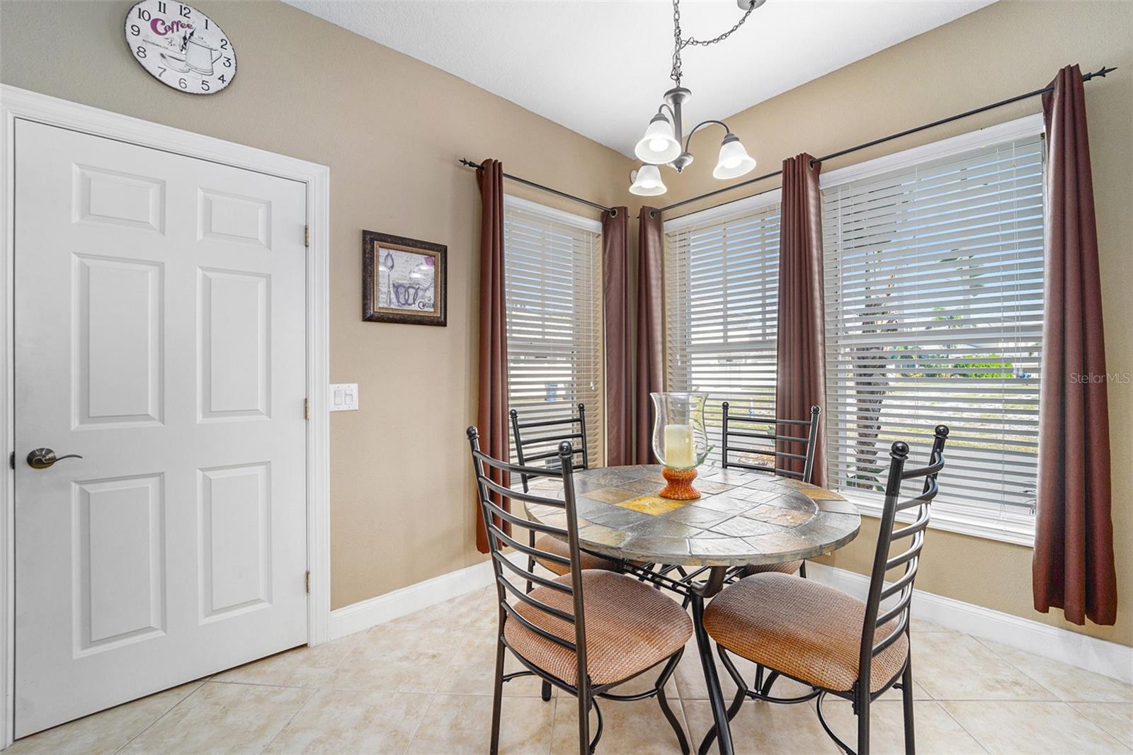 TOWNHOMES AT COMPASS POINTE - Residential