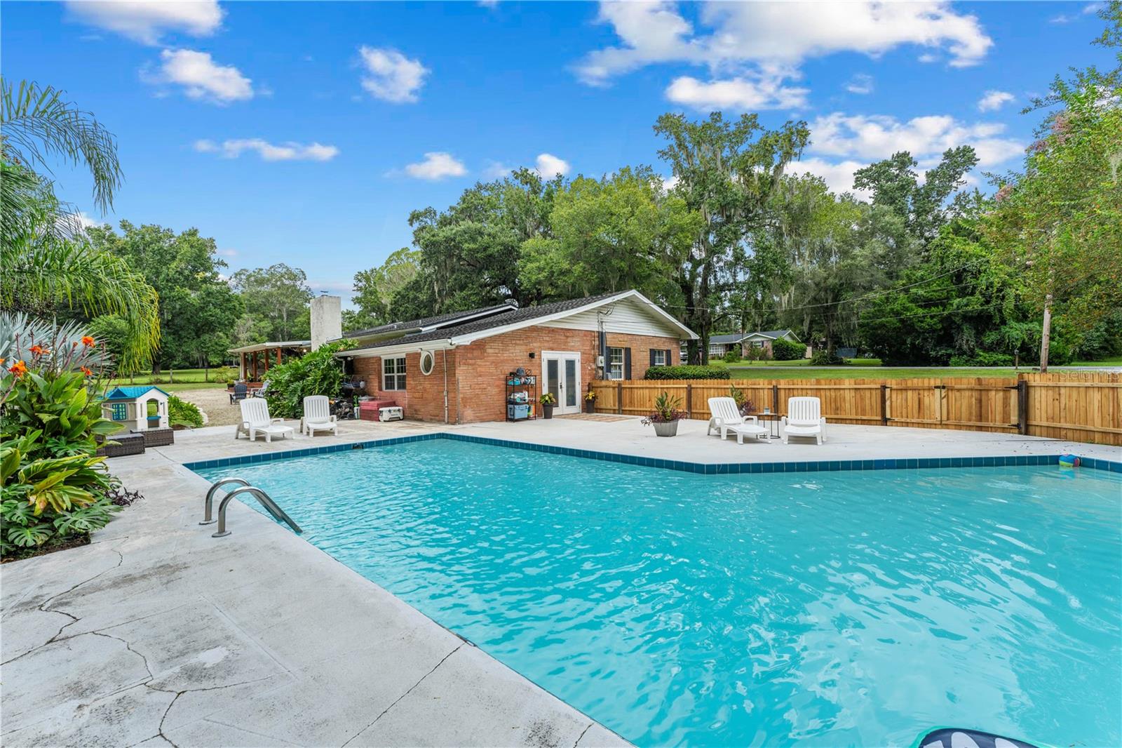 GOLFVIEW WEST - Residential